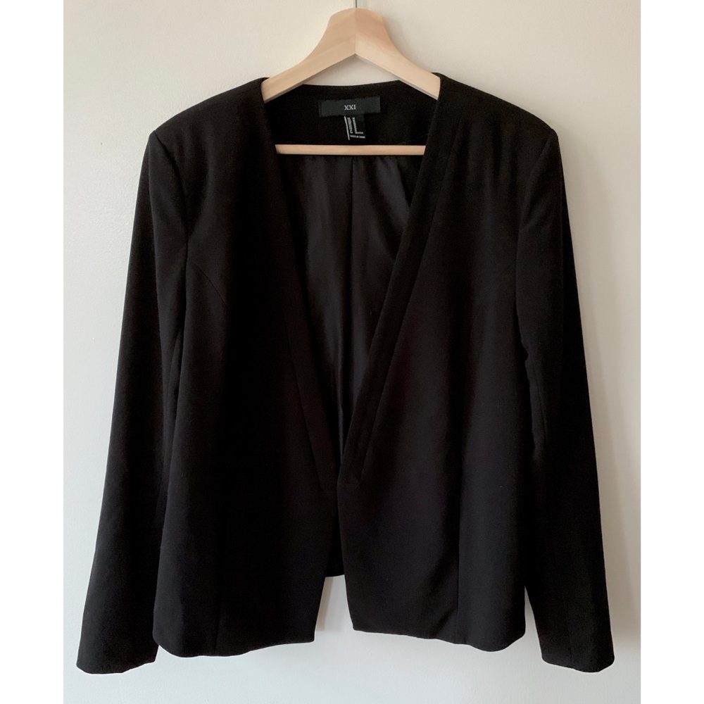 Forever 21 • M • Black Open Front Blazer Jacket